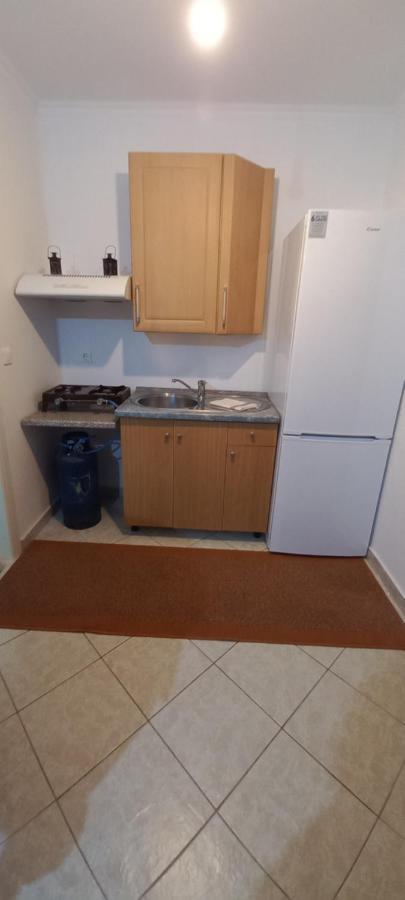 Apartment R *